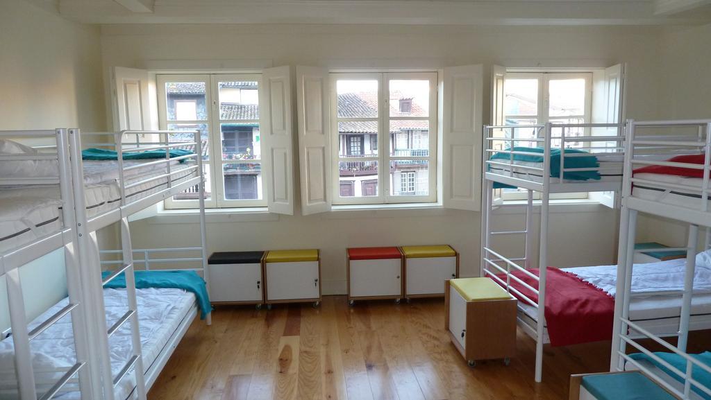 Santiago 31 Hostel Guimaraes Ruang foto