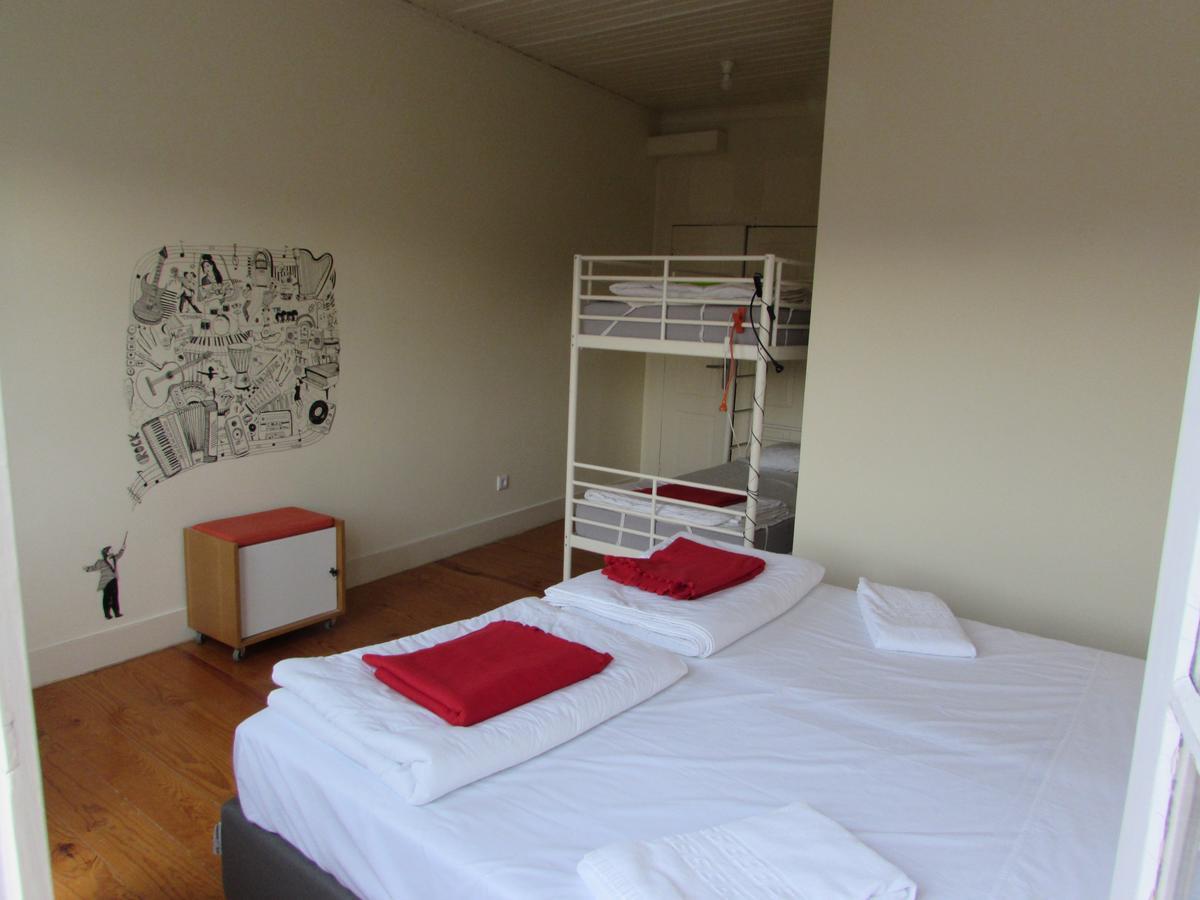Santiago 31 Hostel Guimaraes Bagian luar foto
